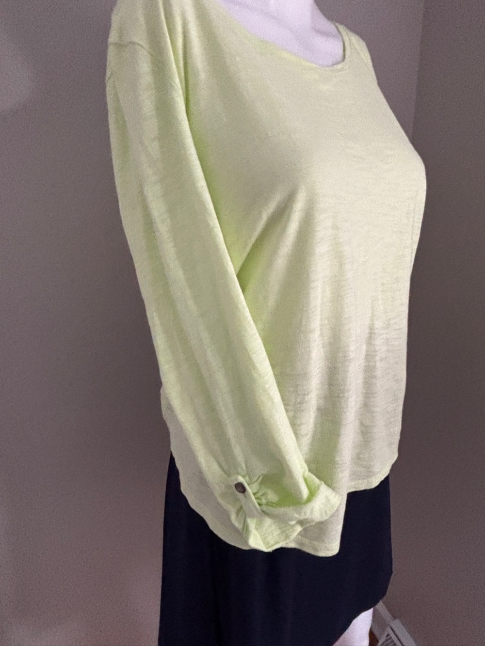 Chico's Pale Lime Long Sleeve Scoop Neck Top